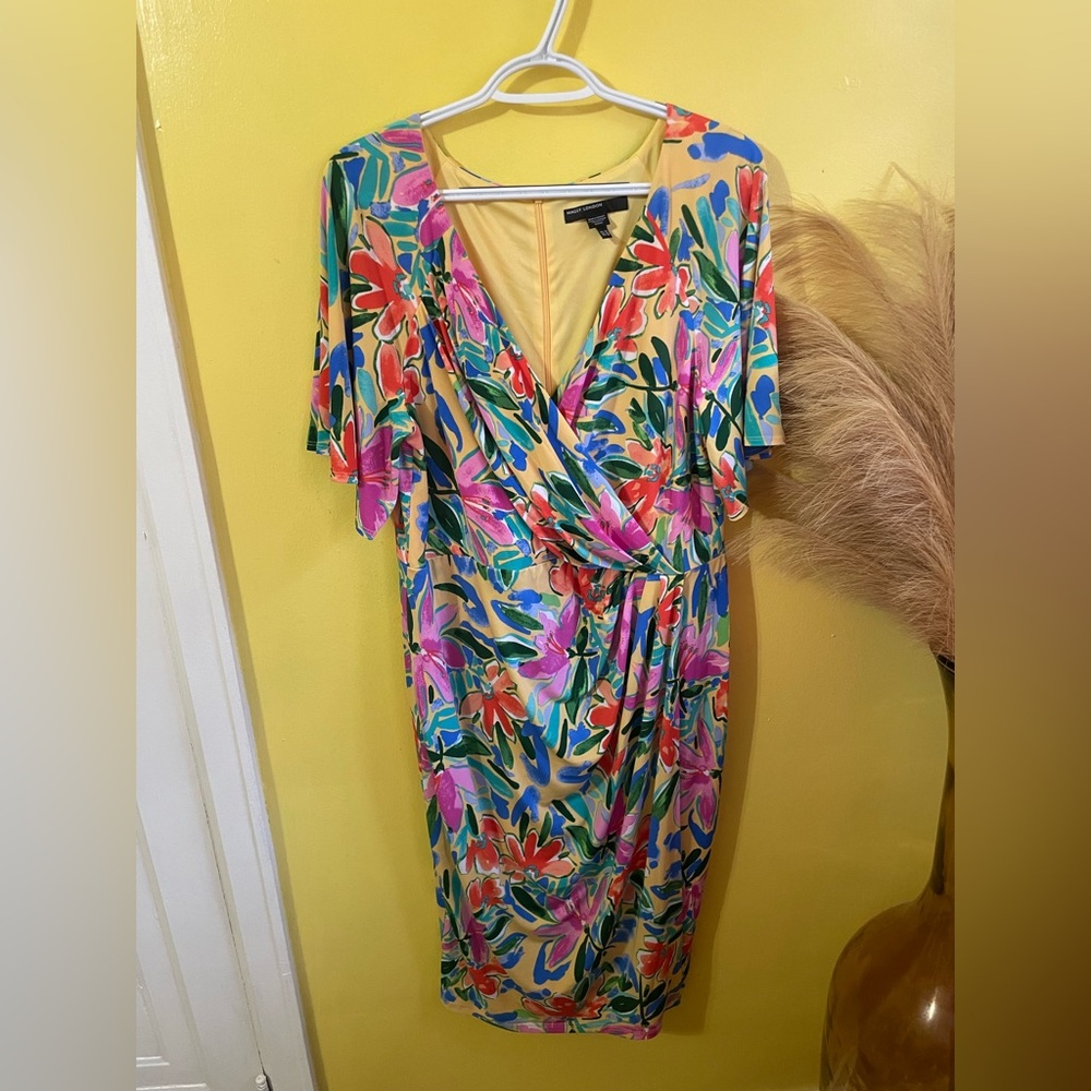 ☀️NWOT Maggy London Vibrant Floral Midi Dress